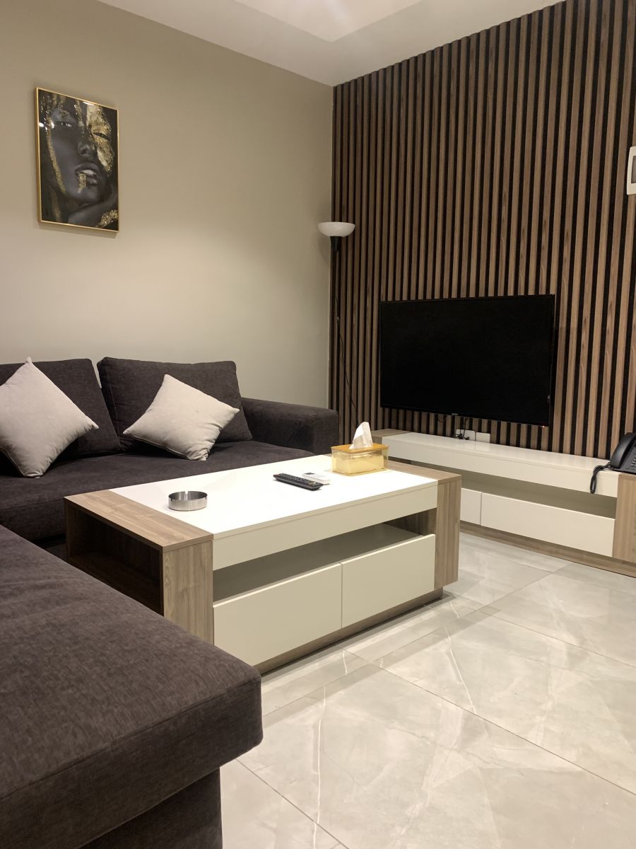 Chic Apartments For Rent ave3/8