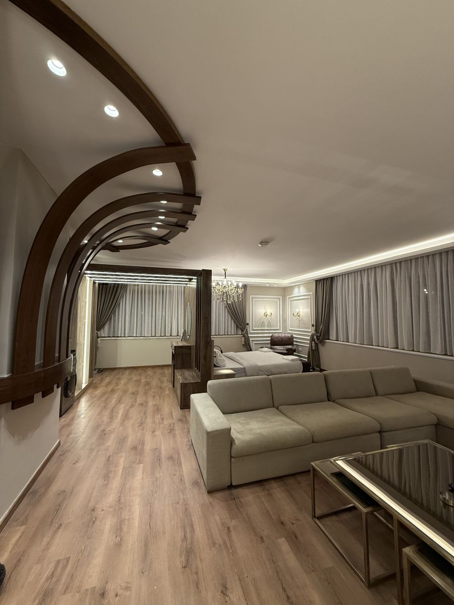 Amazing Rooftop (Studio) /702