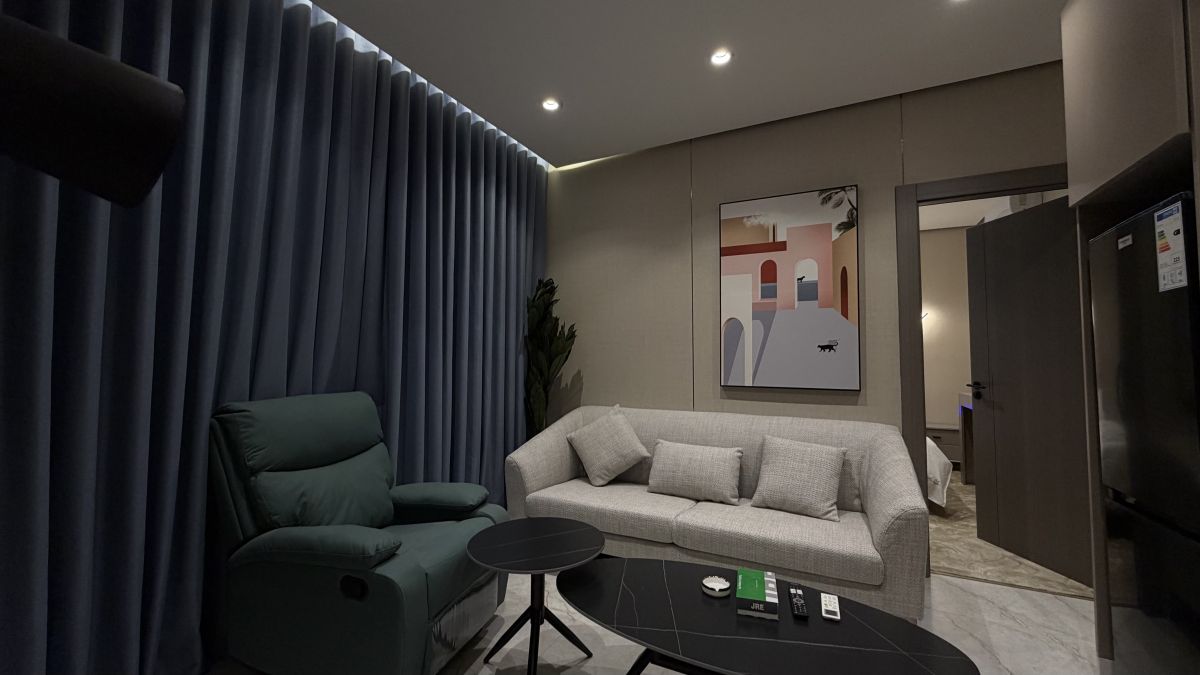 005 Tara-JRE Jabal Al Lweibdeh with stunning view