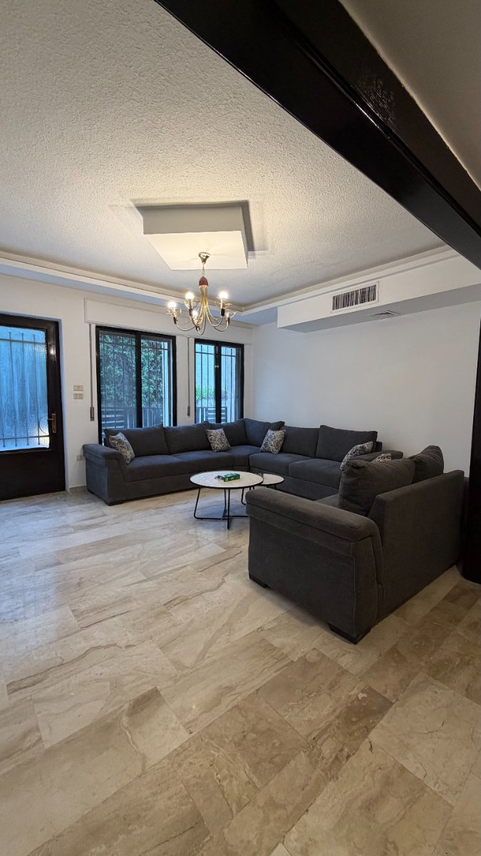 3bedroom apartment private intrance 011